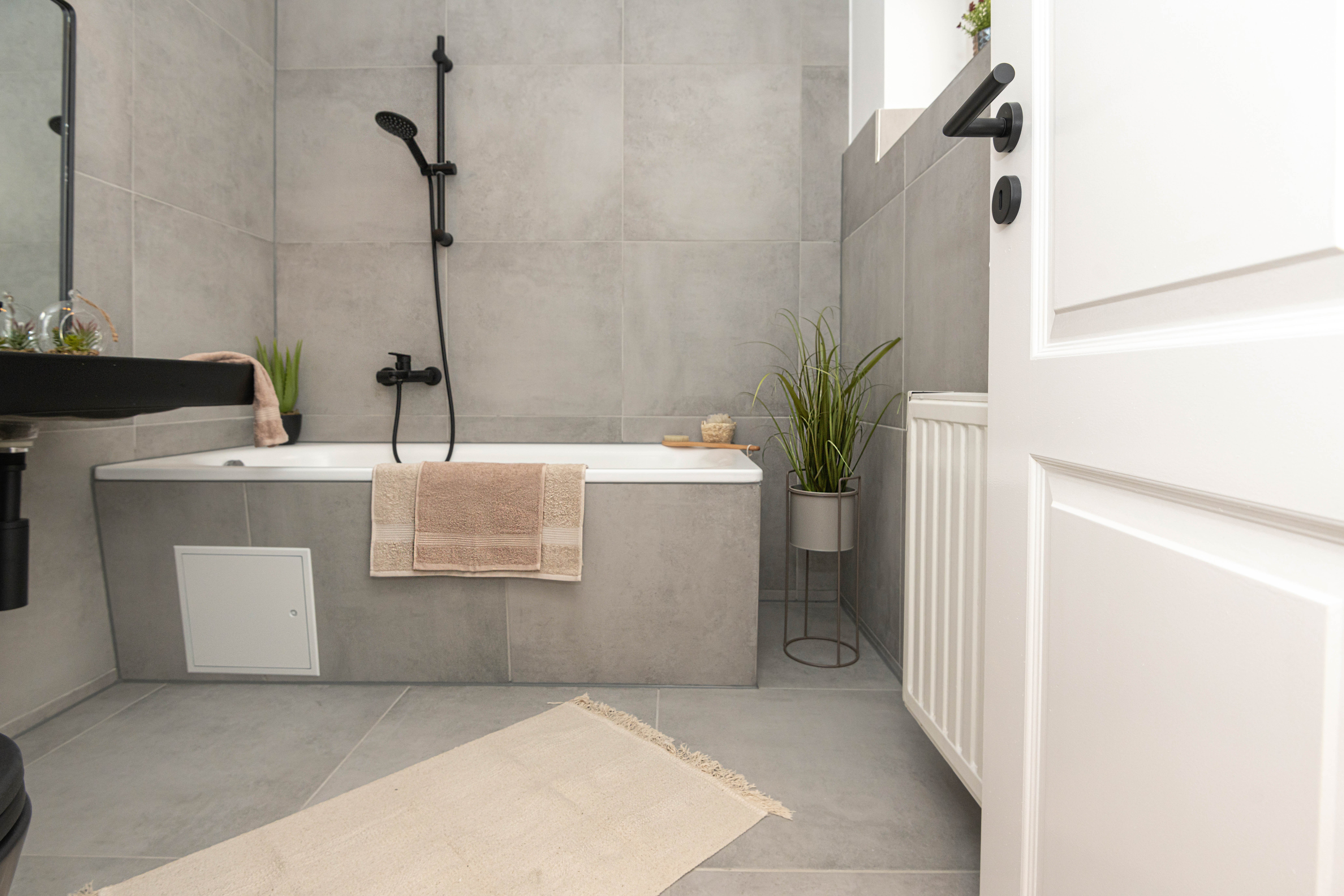 Banyo Sonrası 2